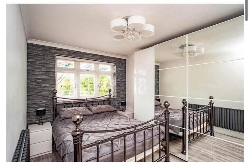 2 Bed - Walking Distance To Harry Potter Studio Watford  Exteriér fotografie
